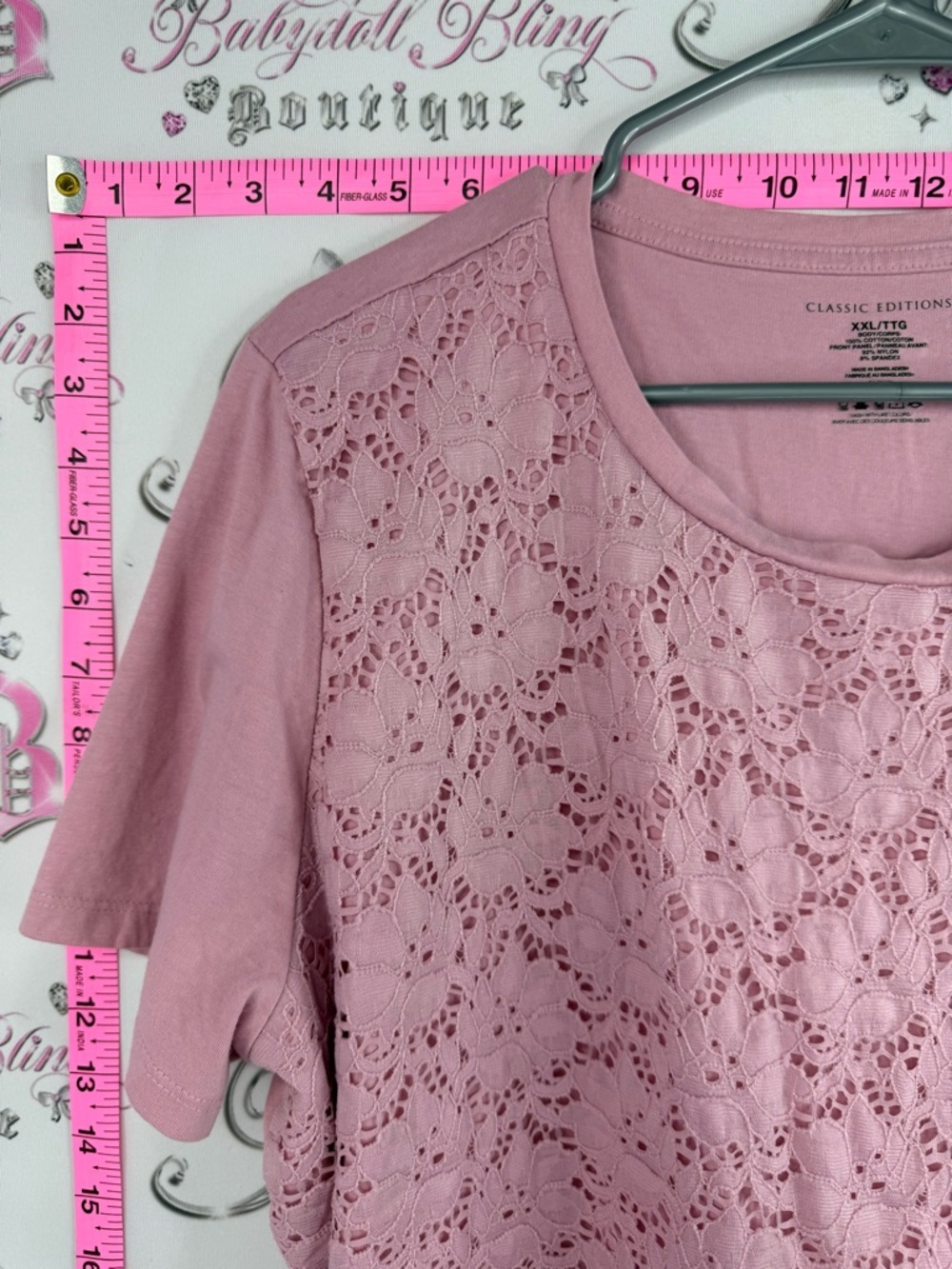 Classic editions T-shirt Lacie flowers Short-Sleeve Lace Front Tee in Dusty Rose - Picture 4 of 7